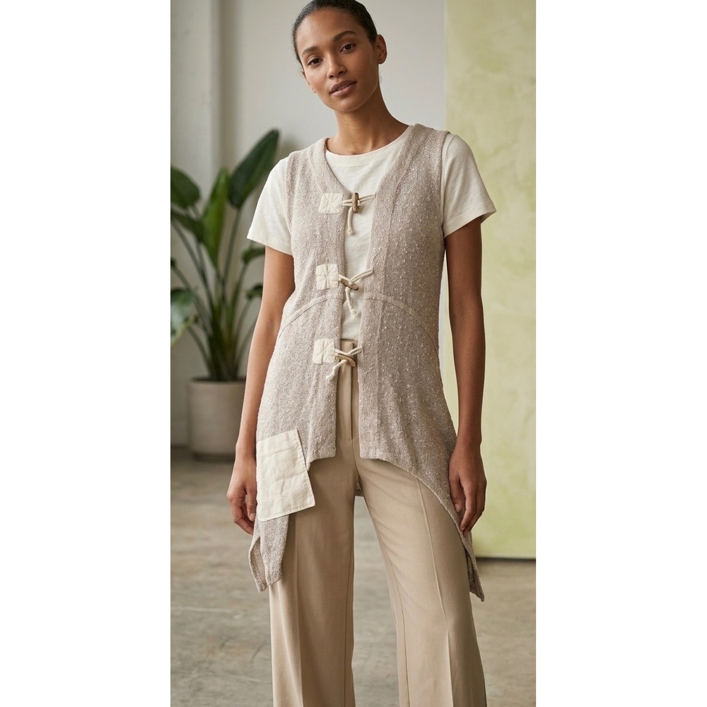 Kaktus Women Large Tan Knit Toggle Front Asymmetrical Vest Polyester Viscose